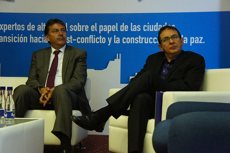 Secretario en Primer Foro Ciudades